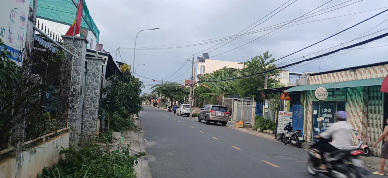 Căn NHÀ MỚI Hẻm xe hơi. Trần Ngọc Giải P.6 .Mỹ Tho. (P.Thới Sơn)