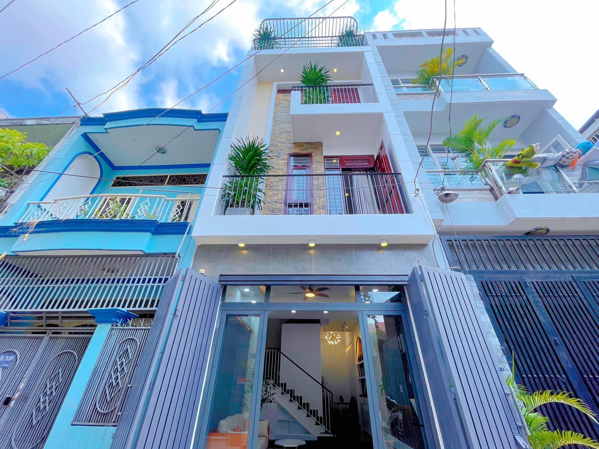 Nhà 4mX20m chỉ 8tỷ ít gần SVĐ Phú Thọ có HĐ thuê 470triệu/năm