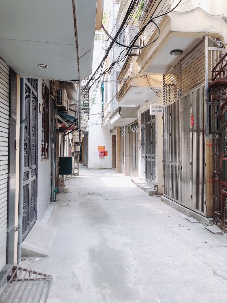 Bán đất 97M phố mùng 8 tháng 3 phân lô ô tô tránh hai bà trưng