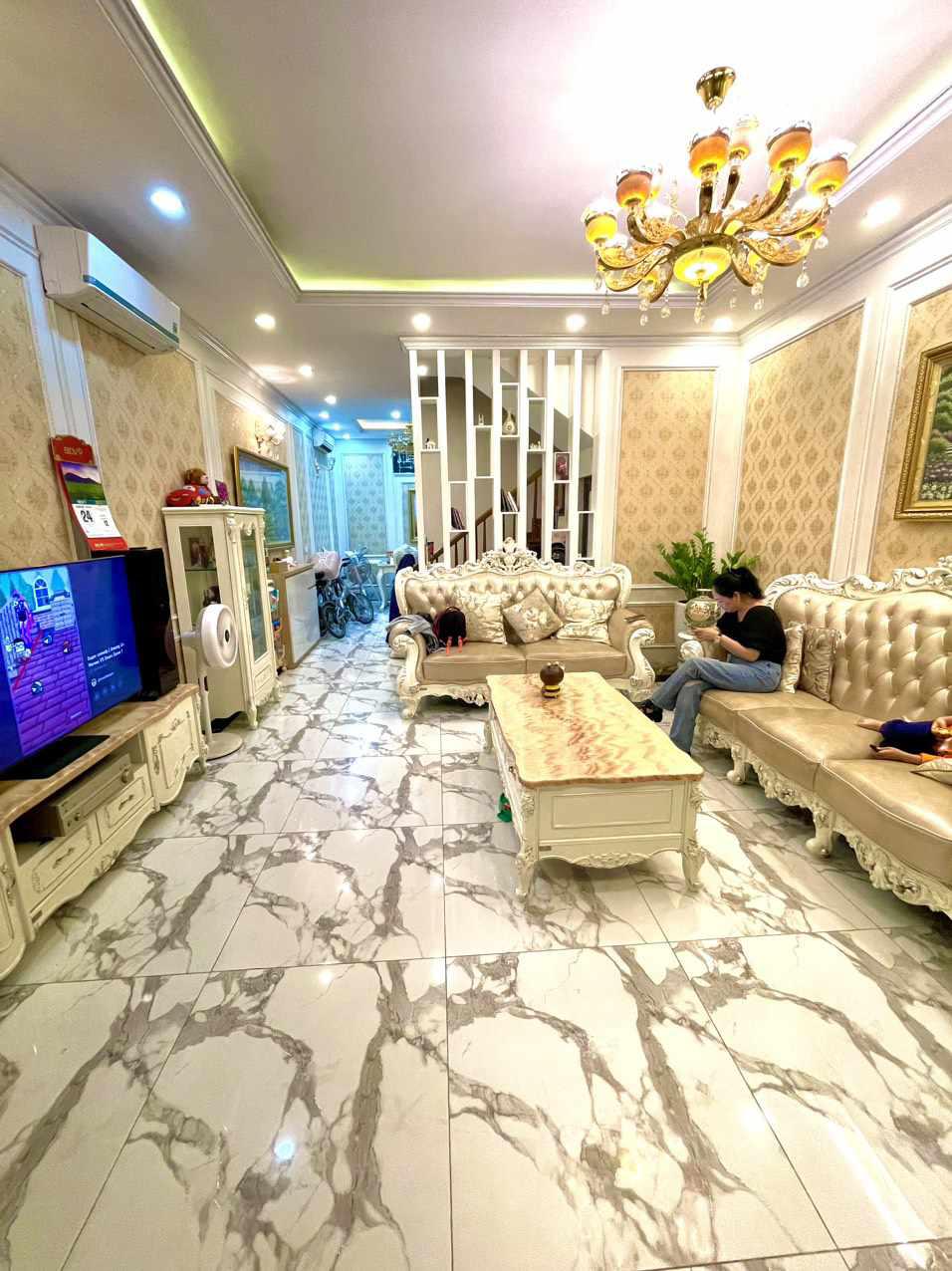 Bán nhà bạch mai 4 tầng siêu phẩm long lanh hai bà trưng