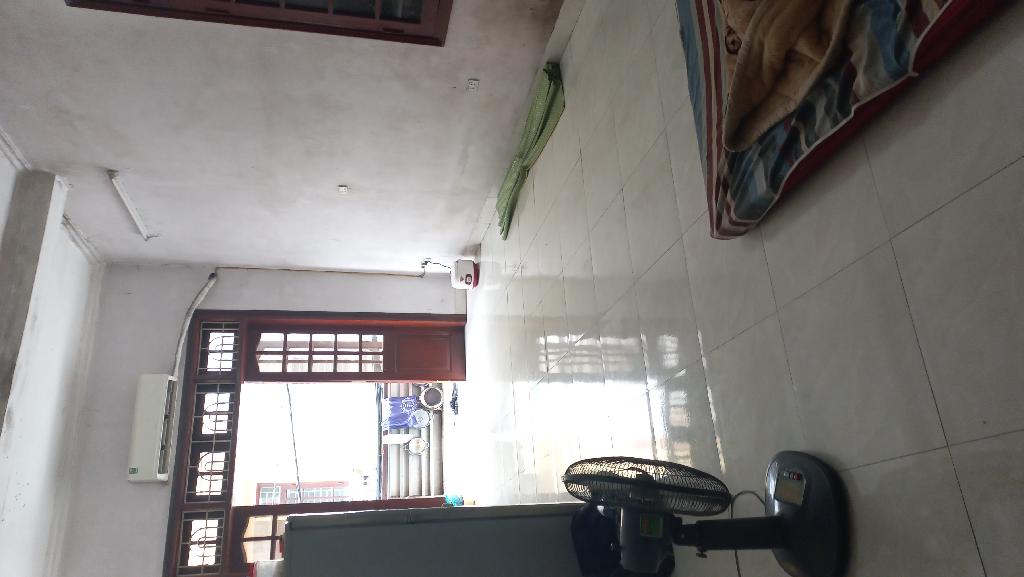 Bán 76M giải phóng tặng nhà ô tô dừng đỗ kinh doanh hoàng mai