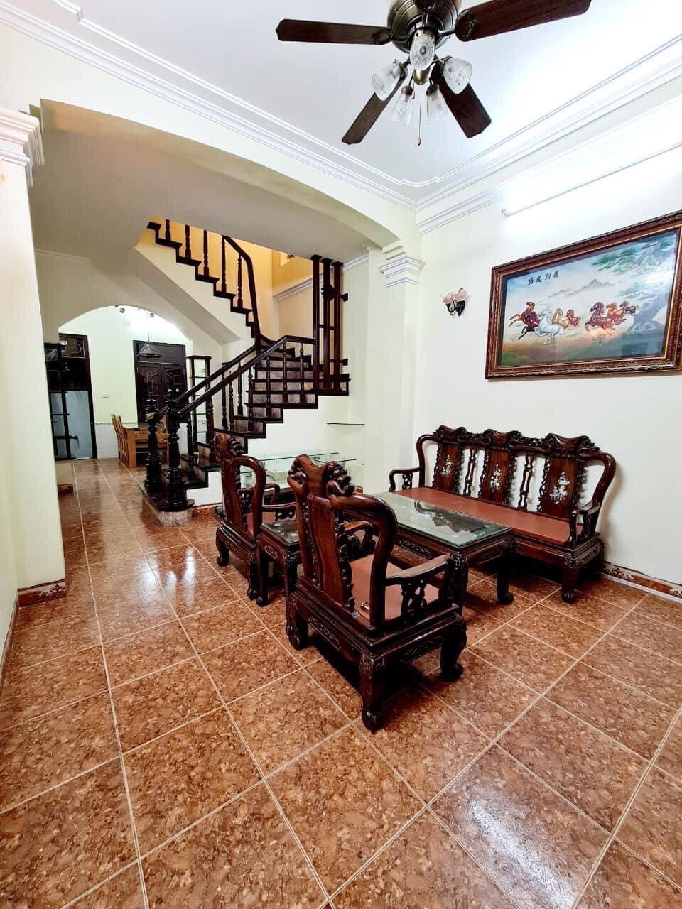 Cần cho thuê nhà riêng khu vực phố Quan Nhân, phường Nhân Chính, quận Thanh Xuân