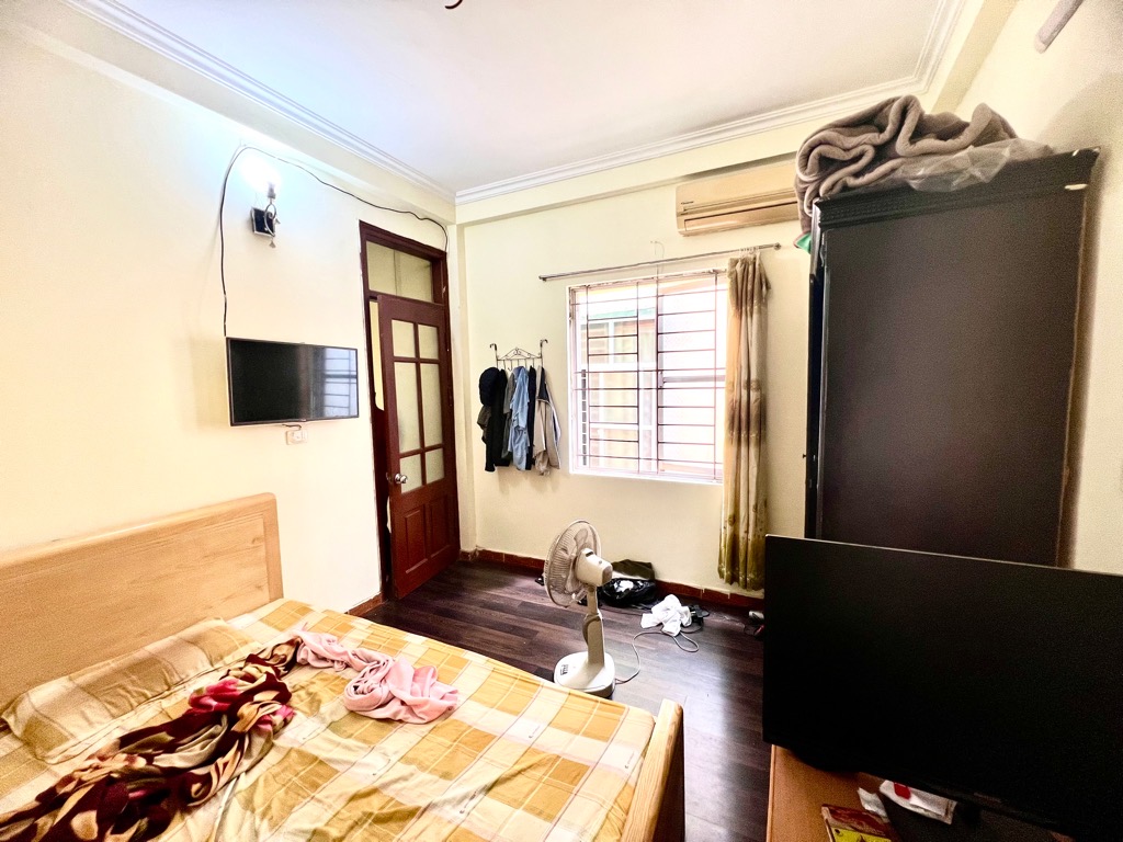 Bán nhà vĩnh hưng 4 tầng dân xay ở ngay lô góc hoàng mai