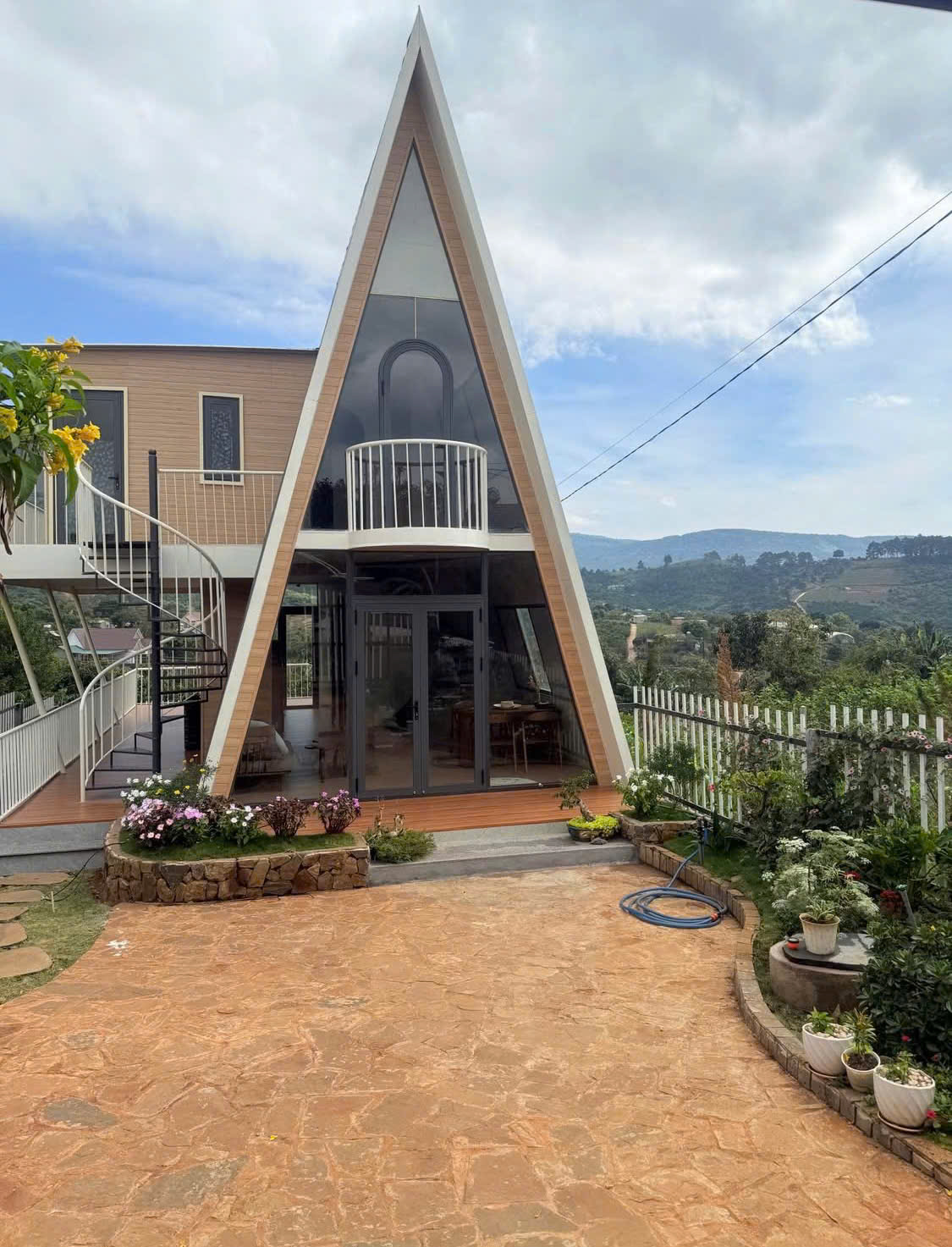 Bán nhà sàn homestay mới thuộc đông anh 3, nam ban, lâm hà