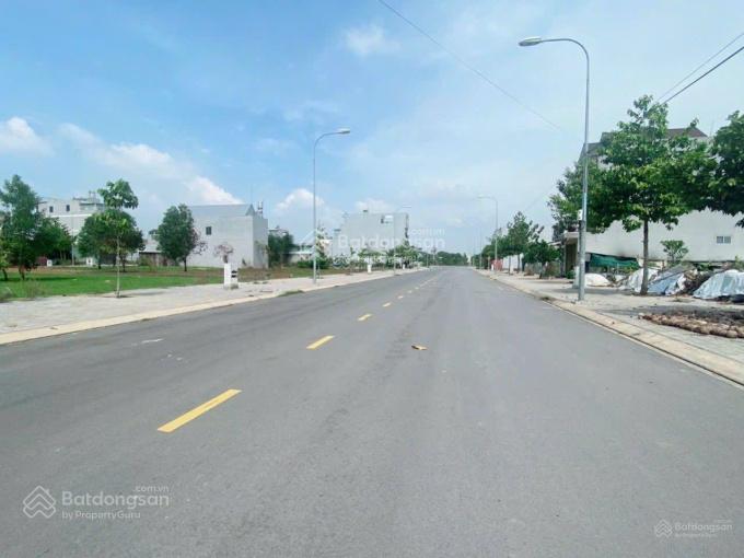 Kẹt tiền bán gấp lô đất 126m2 Long Đức giá 2 tỷ 100 gần khu CN,.. gần SBLT, sổ