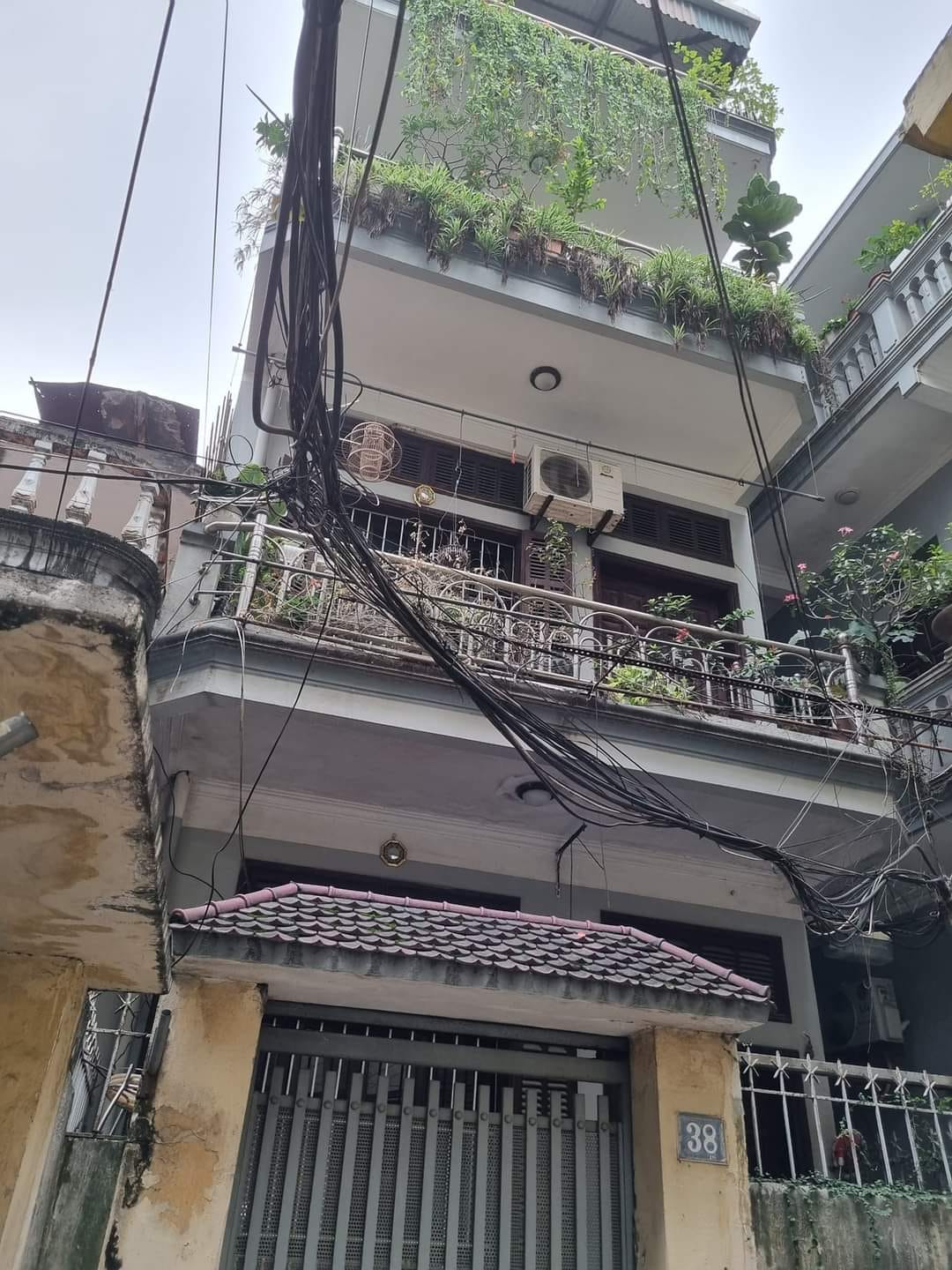 Quận Thanh Xuân, 51m2, 4 Tầng, Ô tô gần, Lô góc, Full tiện ích, Hiếm có bán