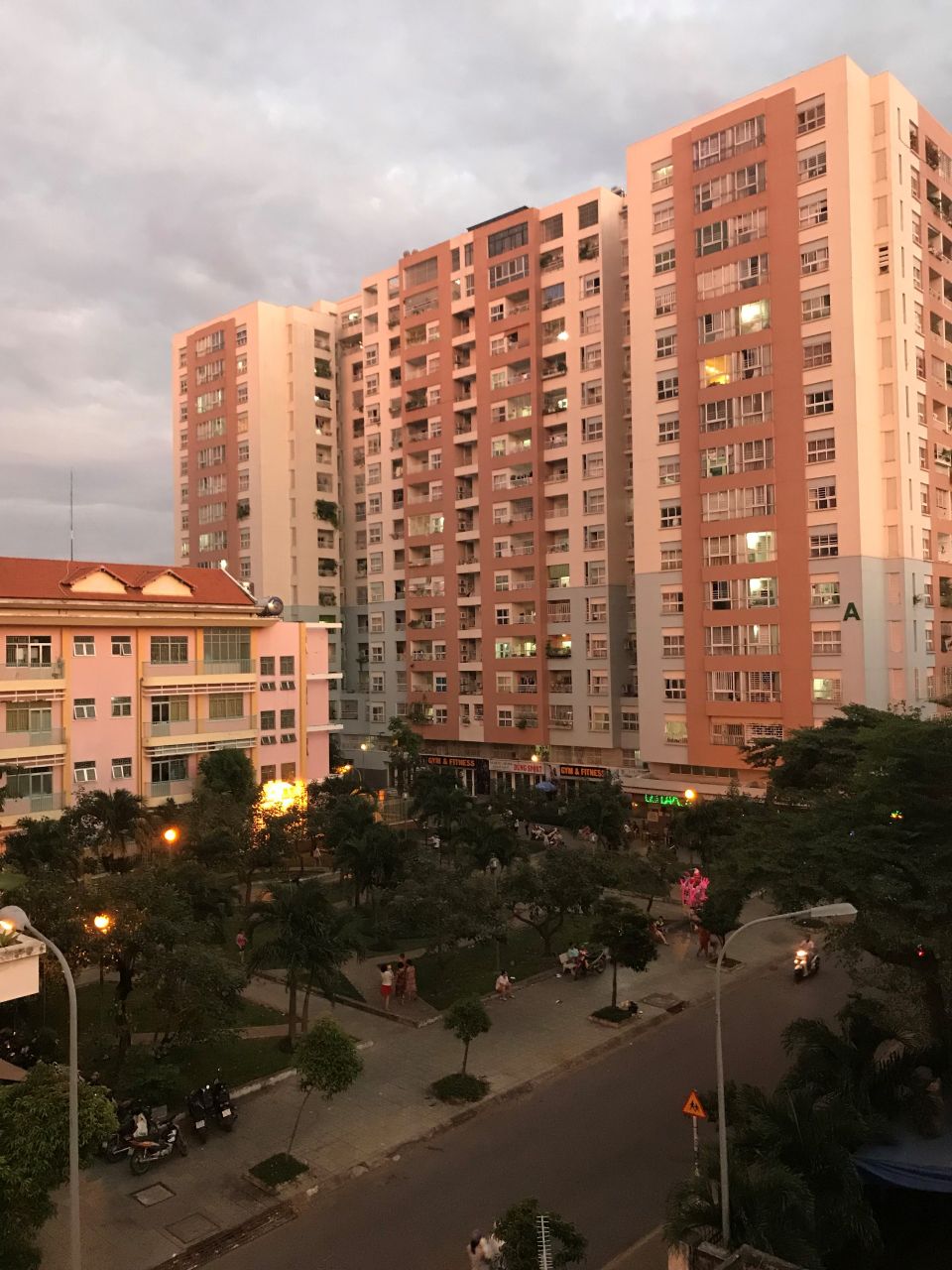 Căn hộ chung cư Bàu Cát II lô A 3pn, nội thất cơ bản, nhà chính chủ