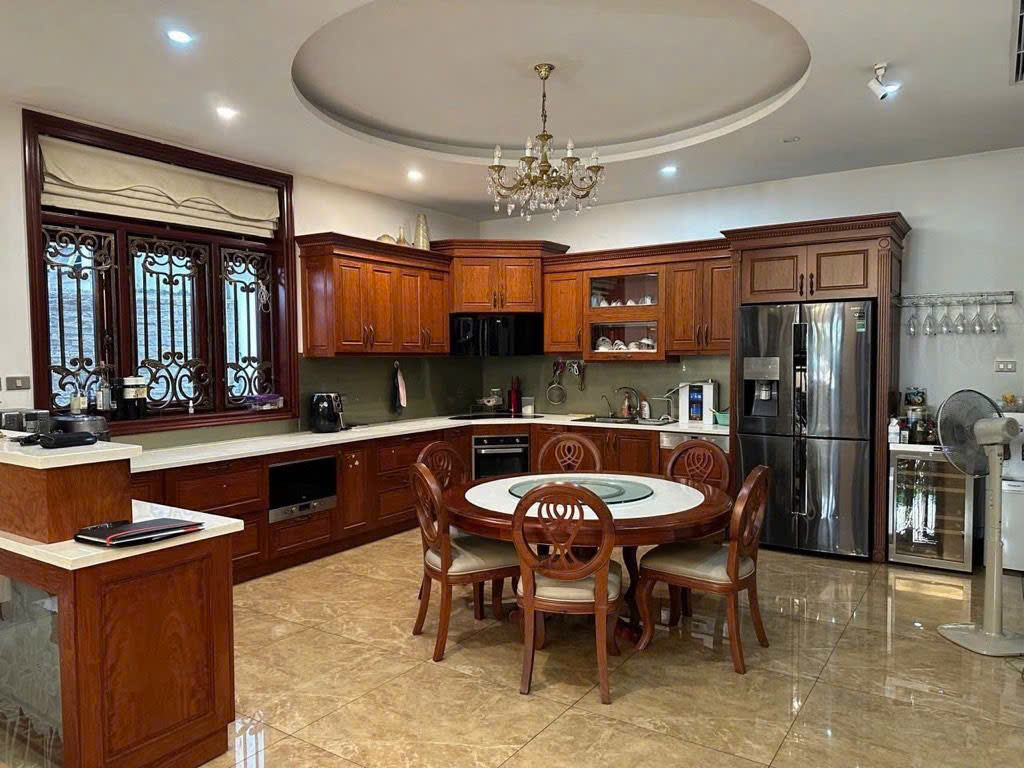 Bán nhà biệt thự tam trinh siêu hiếm 5 tầng long lanh vỉa hè ô tô hai bà trưng