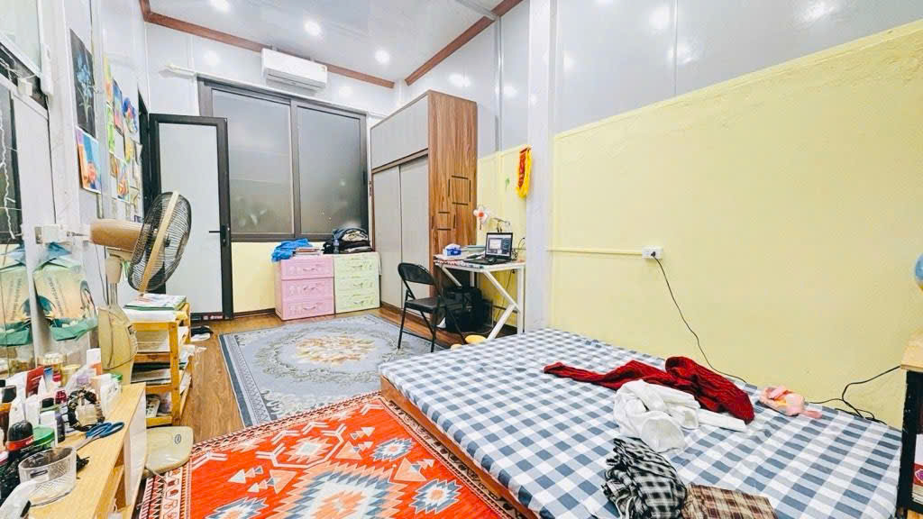 Bán nhà nguyễn khoái 3 tầng dân xây gần phố hoàng mai