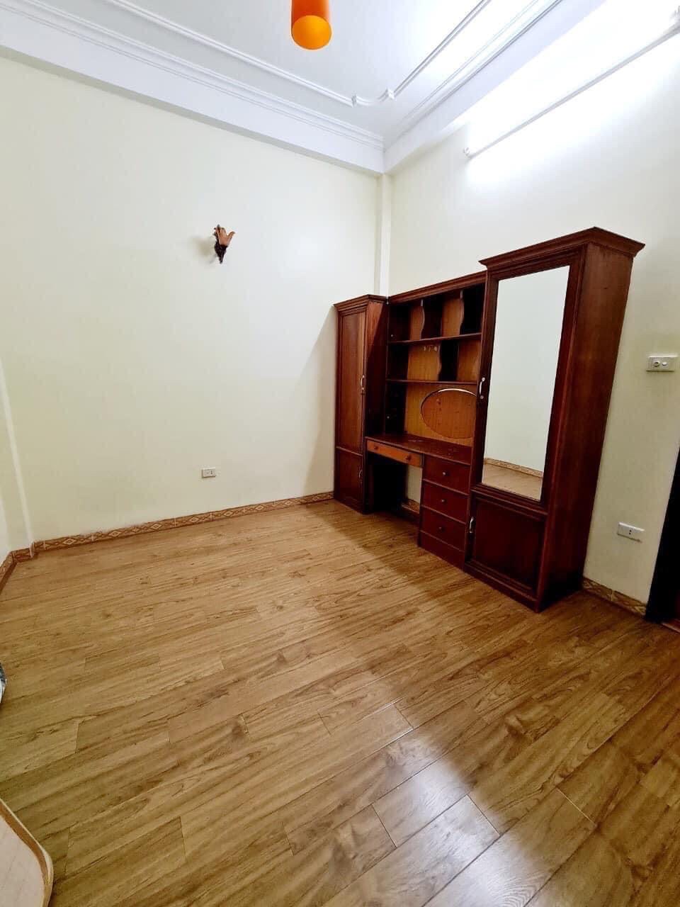 Cần cho thuê nhà riêng khu vực phố Quan Nhân, phường Nhân Chính, quận Thanh Xuân