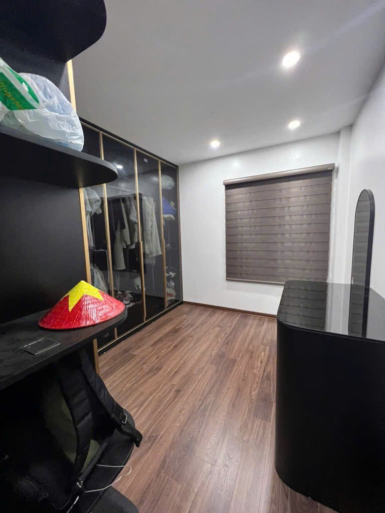 Bán nhà nguyễn chính 5 tầng thang máy long lanh ô tô tránh KD sầm uất Hoàng Mai