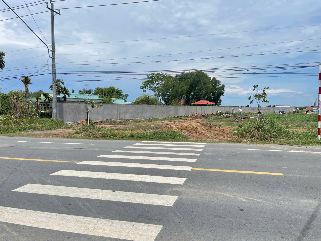 ĐẤT CHÍNH CHỦ MT QL50, SANG TÊN NGAY.500TR/ 100M2