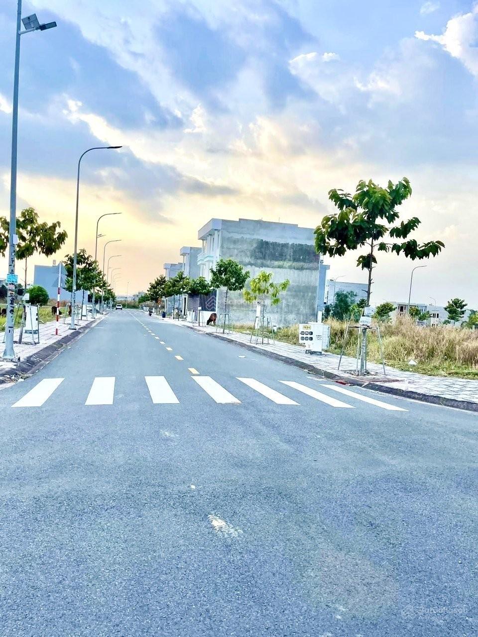 Chỉ duy nhất 2 nền liền kề 100m2/nền gần Khu TDC Sân bay Long Thành.