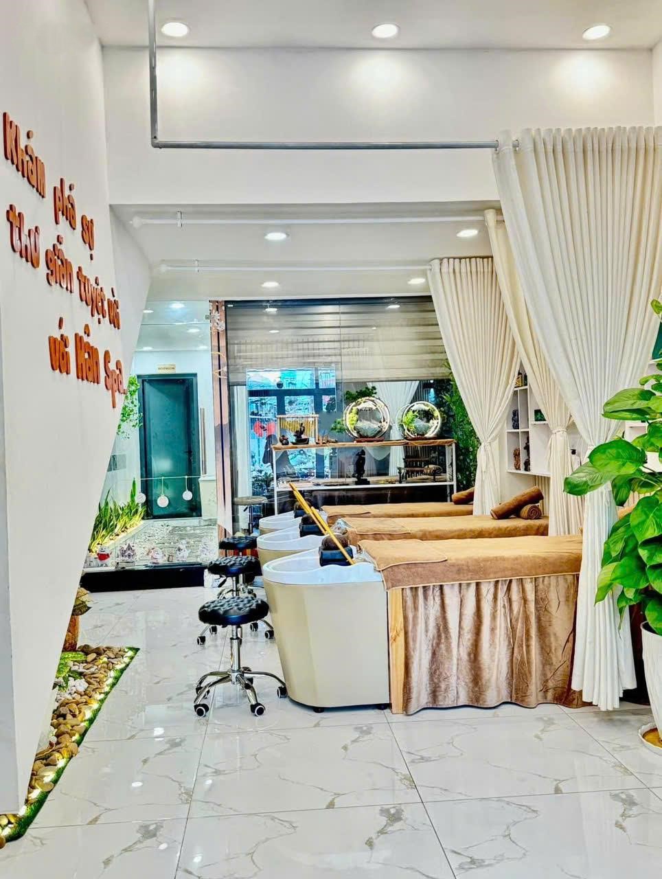 Hàng hiếm MT Nguyễn Chí Thanh, Q5. 3,6x15m. 5 lầu đẹp. Giá 22,8 tỷ TL