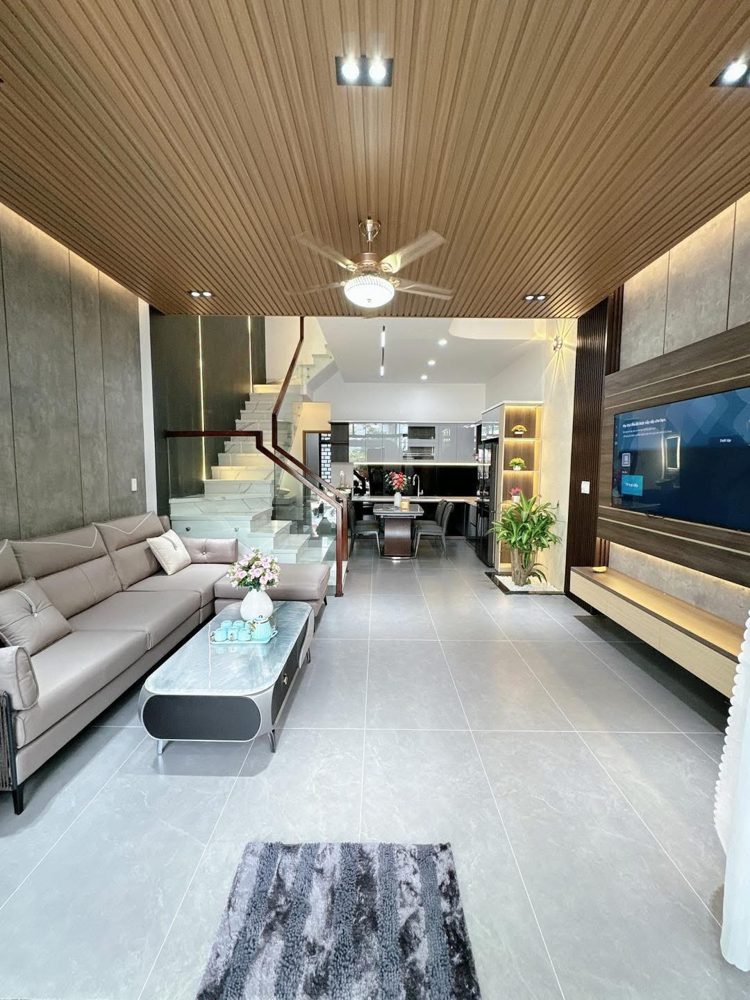 GIÁ TỐT 2 TỶ 3 – 99,3M² – KIẾN TRÚC SANG TRỌNG, SHR, MT 6M RỘNG RÃI.