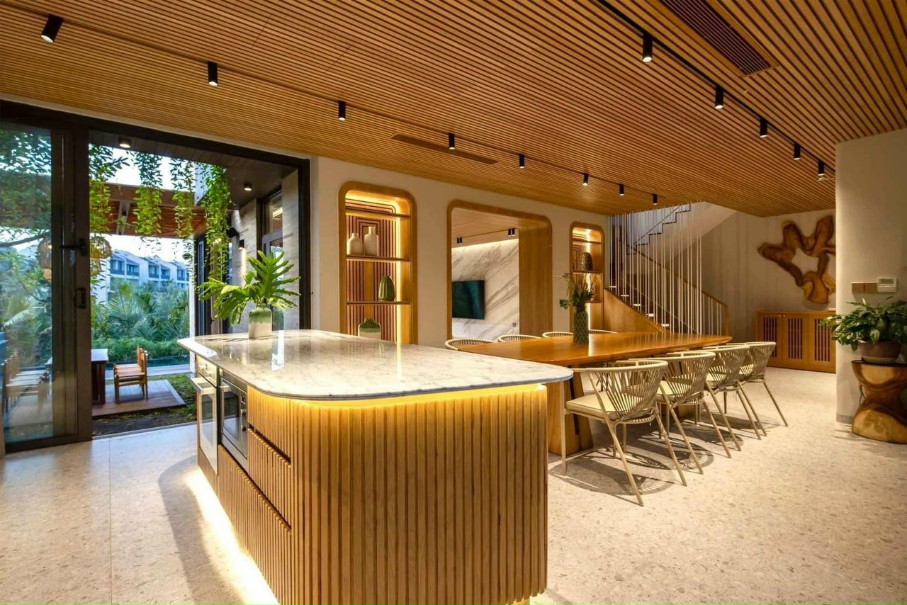 Bán khuôn viên villa gần 1100mv đất ngay phố với giá cực hời - chỉ 19ty