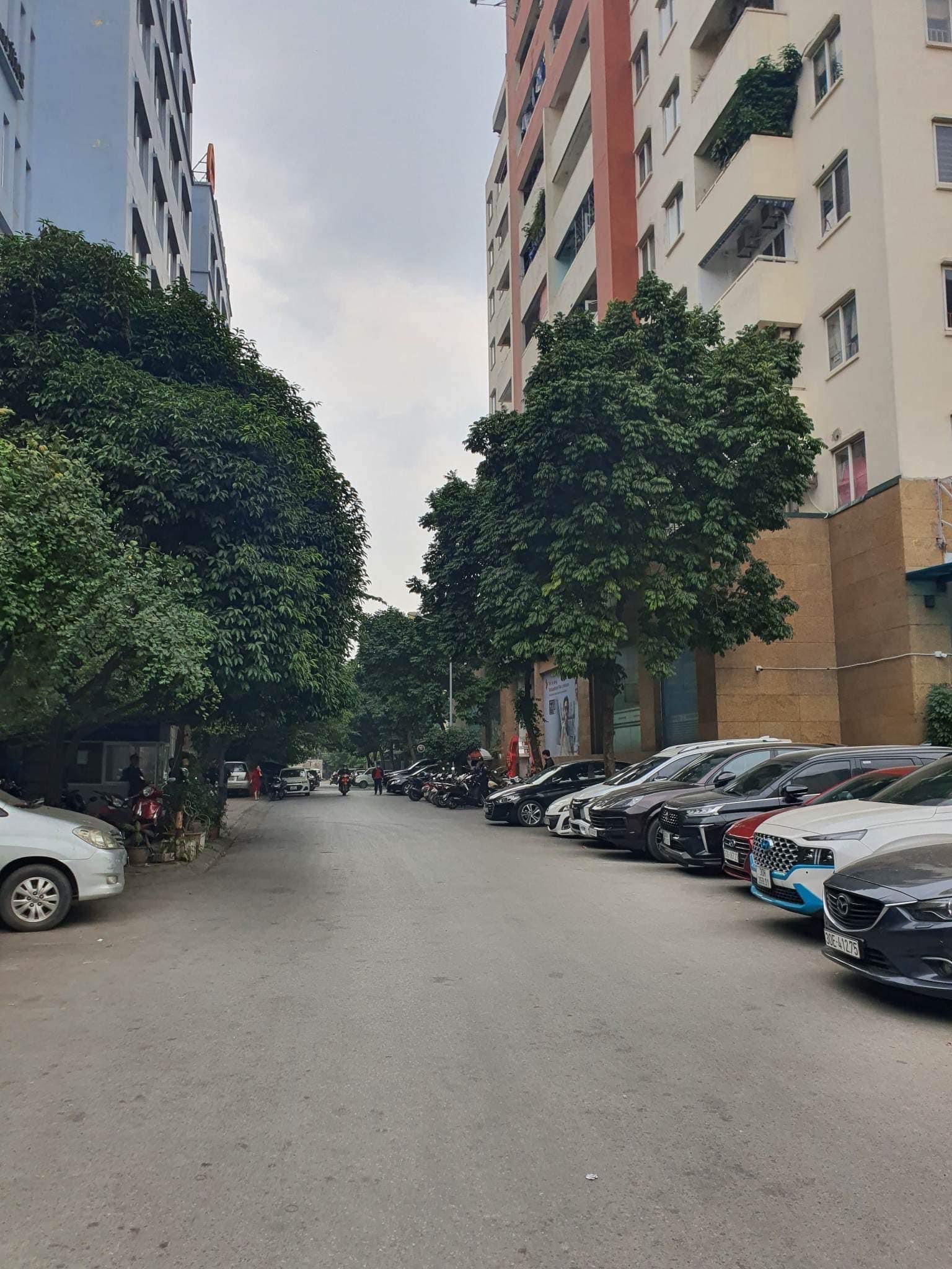 TRUNG TÂM ĐỐNG ĐA - THANG MÁY - PHÂN LÔ - Ô TÔ TRÁNH - DỪNG - ĐỖ