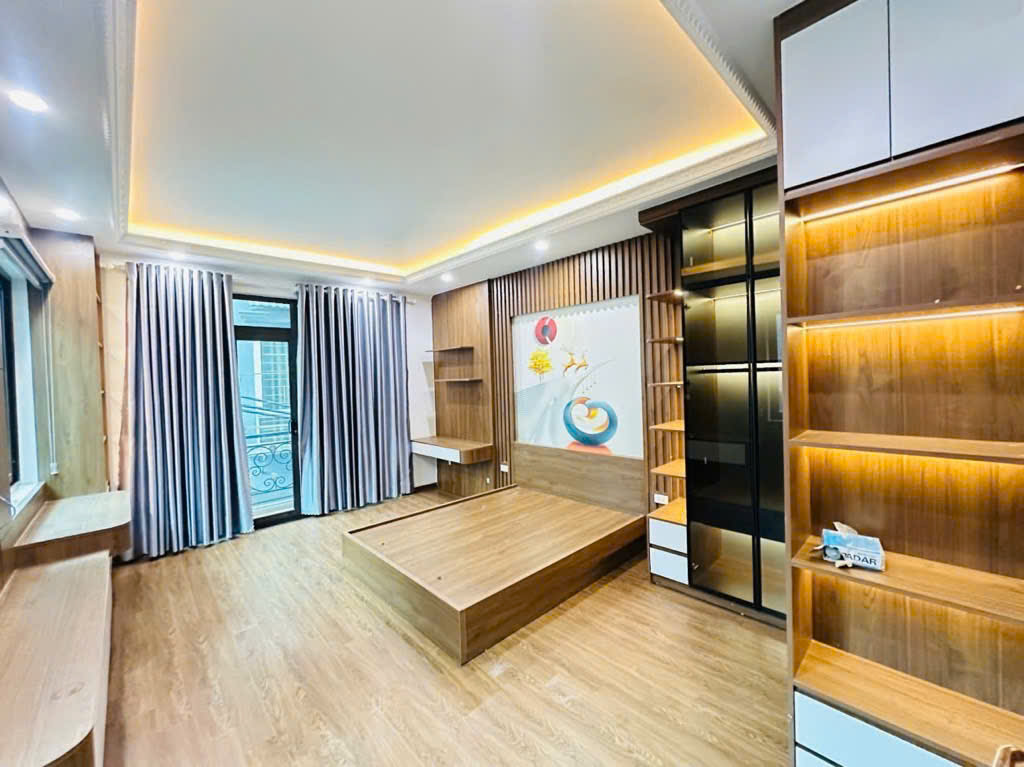 Lô góc Ba Đình – 7 tầng thang máy – Cách phố Vĩnh Phúc 50m