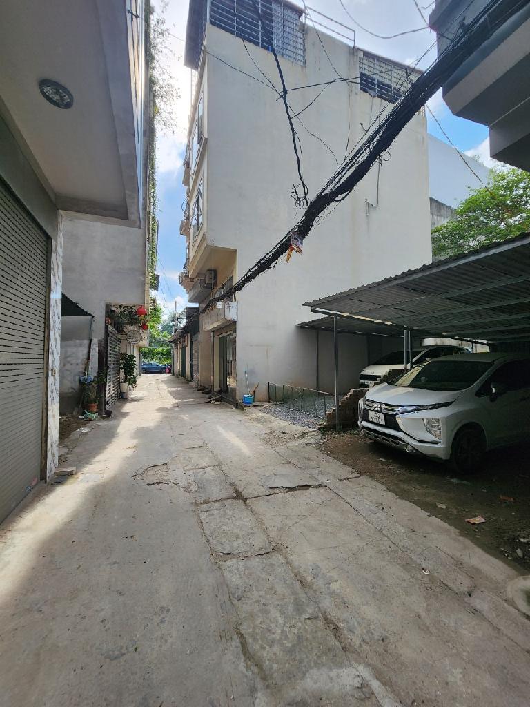 3 tỷ ô tô tránh nguyễn khoái bán 38M đất phân lô hoàng mai