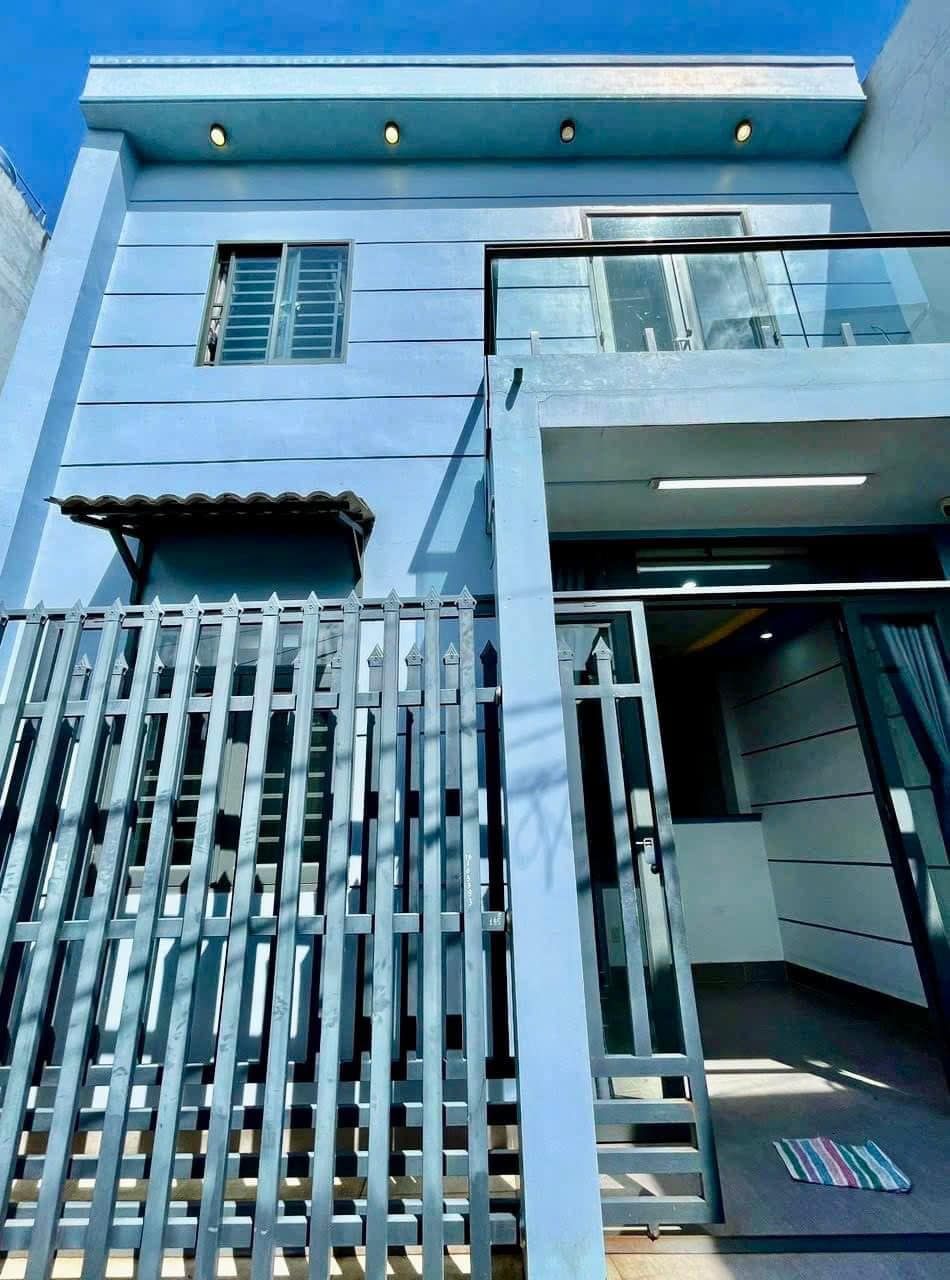 Ngộp thở bán nhà mặt tiền 3 phòng ngủ ở Bình Chánh đã có sổ