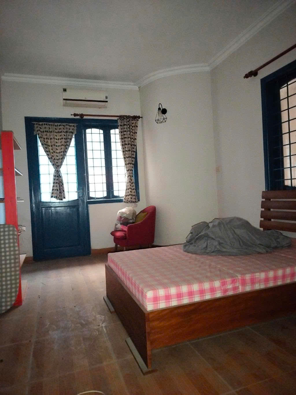 Giảm chào thẳng tay 1 tỷ minh khai bán 83M tặng nhà 2 mặt ngõ to như phố HBT