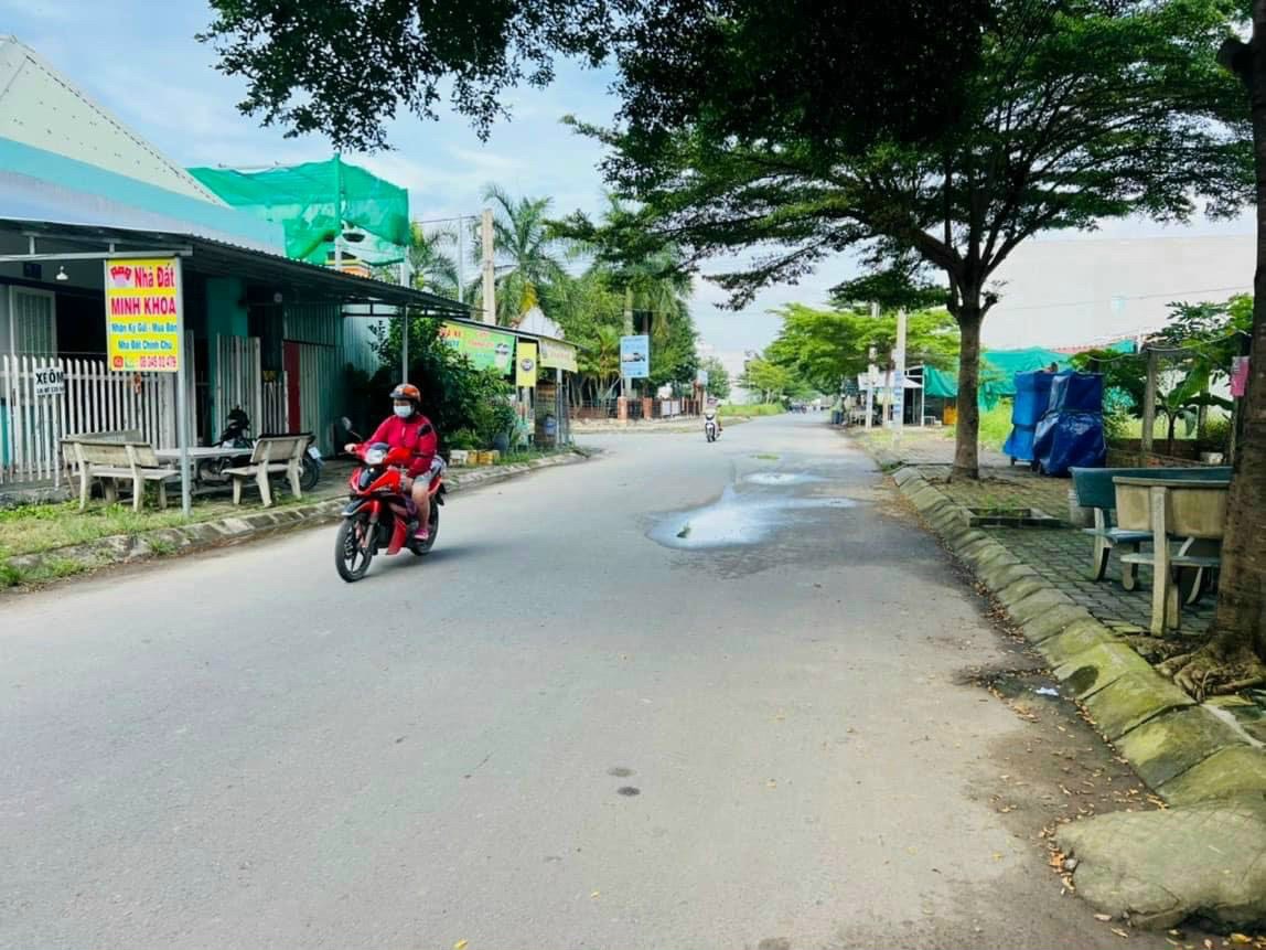 cần Bán đát full thổ cư Long an sổ mới 1.500.000.000. _ 120 m2