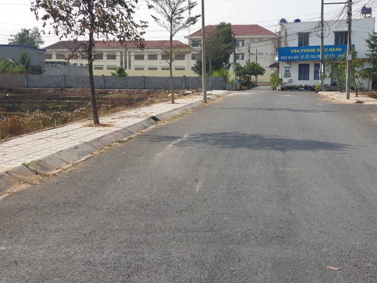 đất thổ cư ngay trung tâm thị trấn đức hòa,giá chỉ 560tr,trả góp 12T