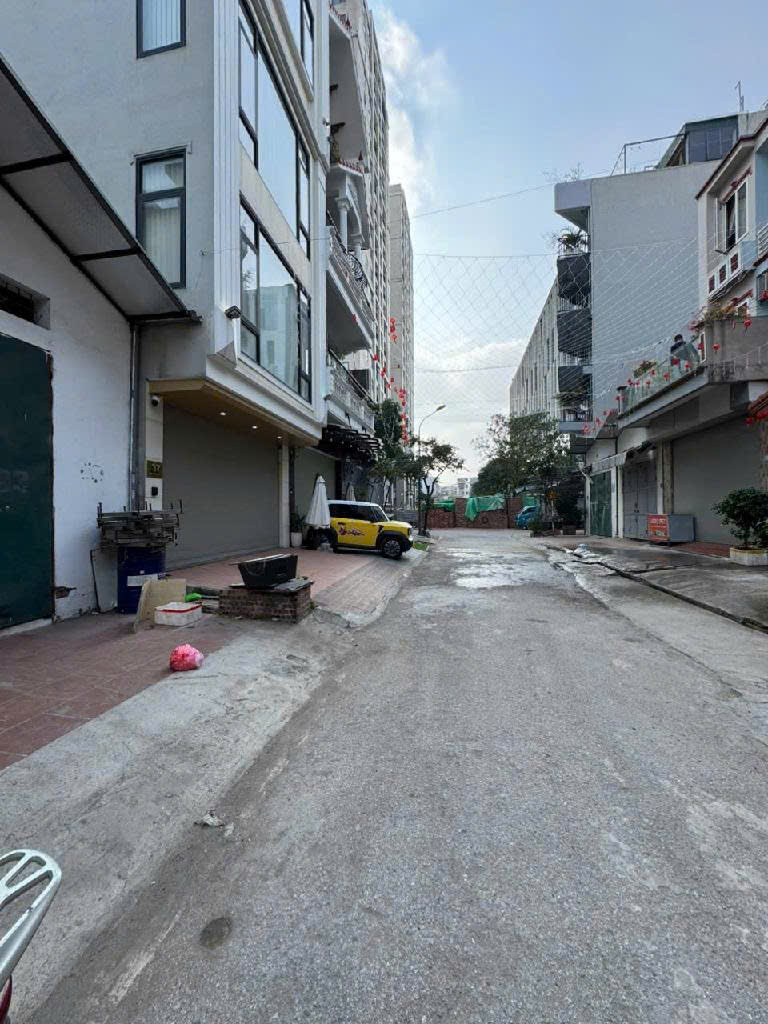 Bán đất hưng thịnh 68m phân lô x2b vỉa hè ô tô kinh doanh hoàng mai