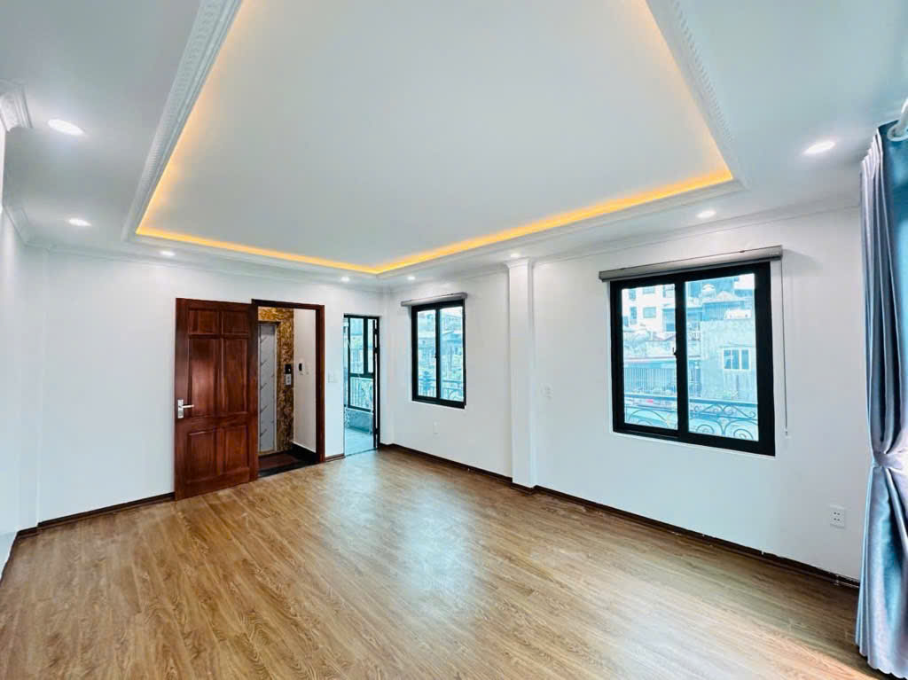 Bán nhà 7 tầng thang máy, gần phố Vĩnh Phúc, Ba Đình – Sổ đỏ hoa khôi