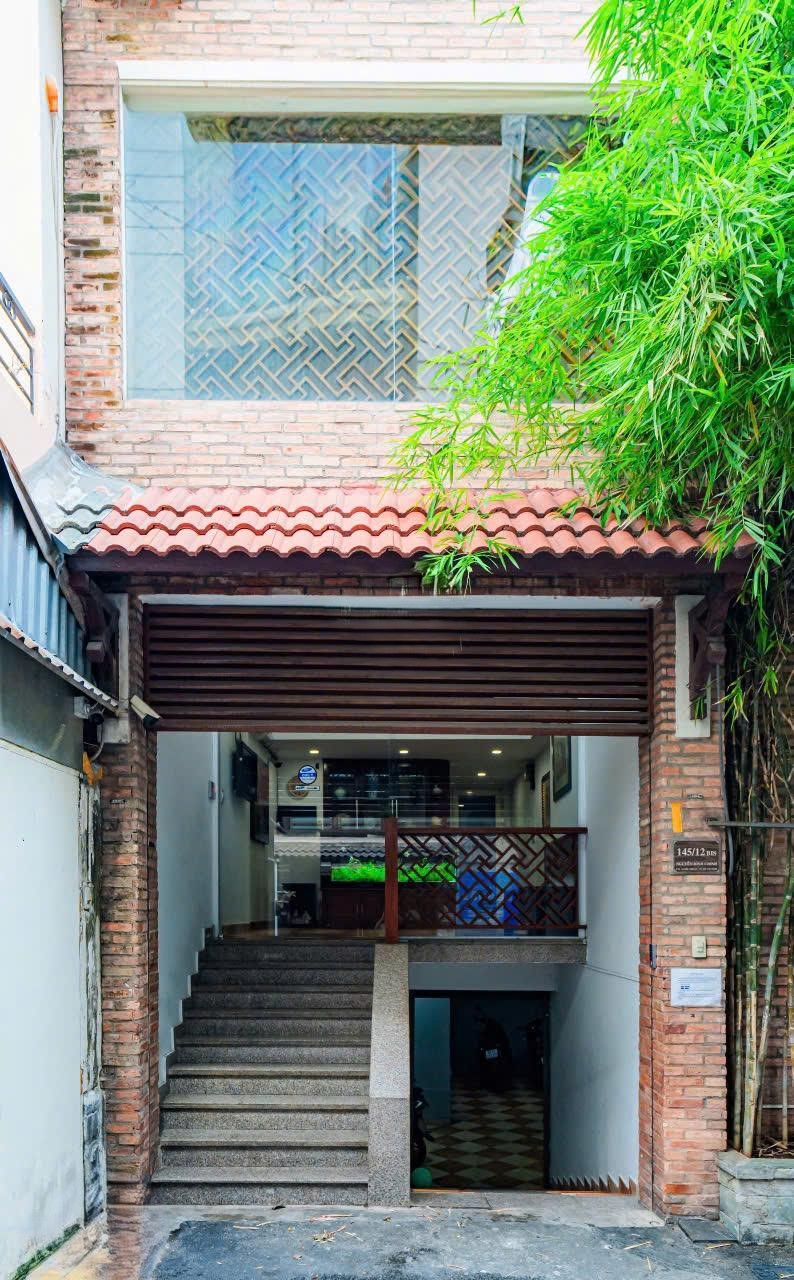 Bán CHDV 7,8x12m, Nguyễn Đình Chính, Q.PN. Hầm, 7 tầng (có thang máy). 35 tỷ TL.