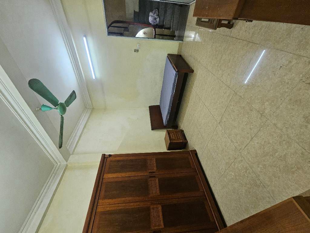 Bán nhà tam trinh cầu mai động 5 tầng dân xây 60M ô tô tránh hoàng mai