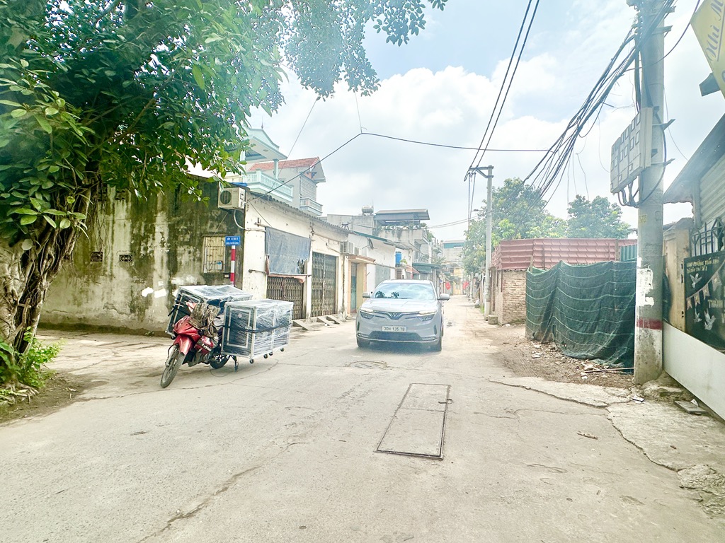 Bán đất khuyến lương 50M nhiều ô tô tránh kinh doanh hoàng mai