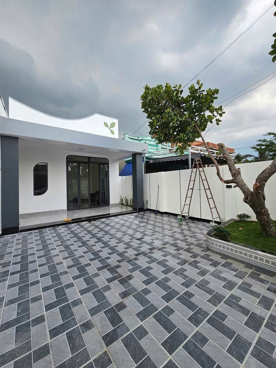 Nhà MT chính chủ Bình Chánh, 2 phòng ngủ, 2.3 tỷ/77m2, sổ hồng riêng