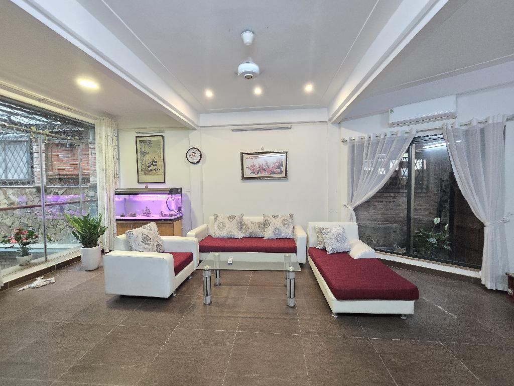 Bán nhà kim đồng 4 tầng long lanh phân lô 2 mặt ngõ ô tô tránh dừng đỗ hoàng mai