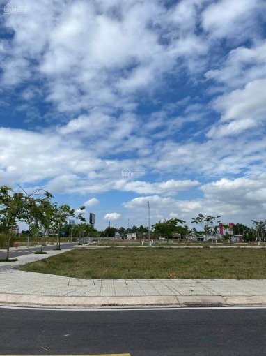 Cần bán nền đất ngay MT DT 769 150m2 sổ sẳn sang tên ngay, kế bên UBND