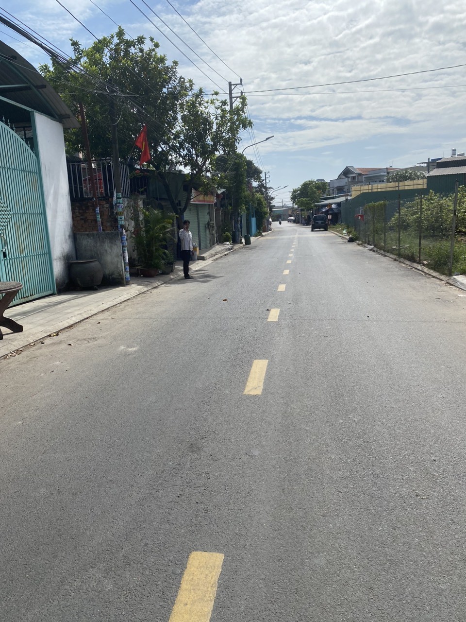 cần lô đất nằm trên trục đường Lê Văn Tiên