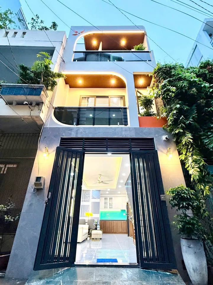 NHÀ 1 TRỆT 2 LẦU – DT 106M2 – 2 TỶ 6 – GẦN KCN CẦU TRÀM - LONG AN