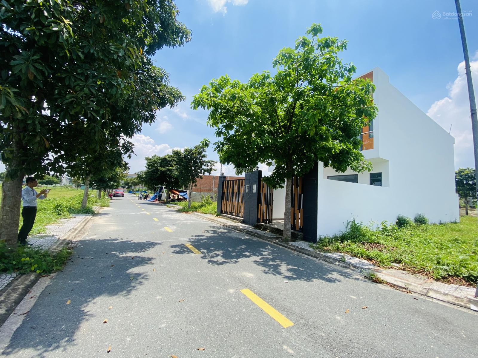 Giá giảm 30 - 40%, 6 lô liền kề, 2 mặt tiền trước sau, thích hợp Ở và kinh doanh