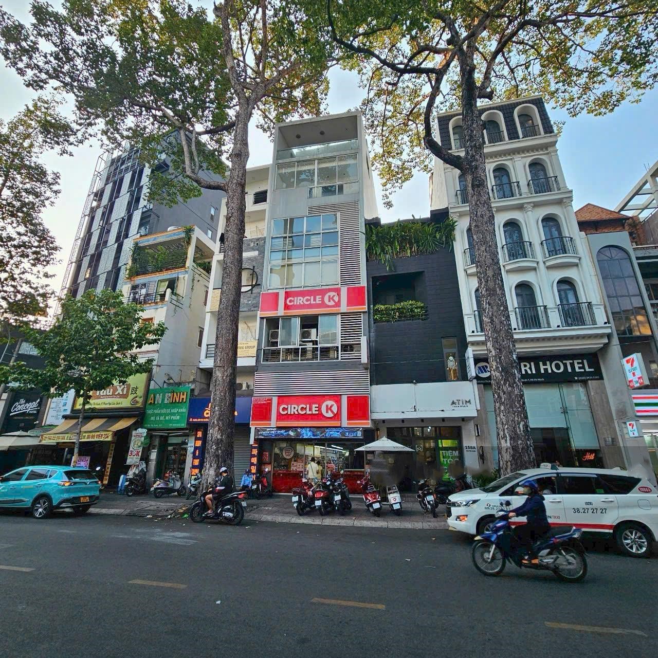 CẦN TIỀN GIẢM 5 TỶ NHÀ MT TRẦN QUANG KHẢI, Q1. 5,5X18M. 5 TẦNG. GIÁ 30 TỶ