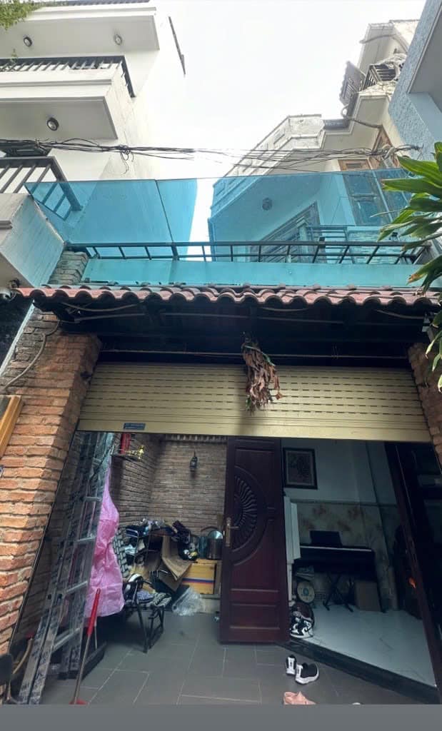 NHÀ ĐẸP KHU VIP TÂN PHÚ - GẦN MẶT TIỀN- 2P RA AEON MALL - 3 TẦNG - DTSD : 150.2