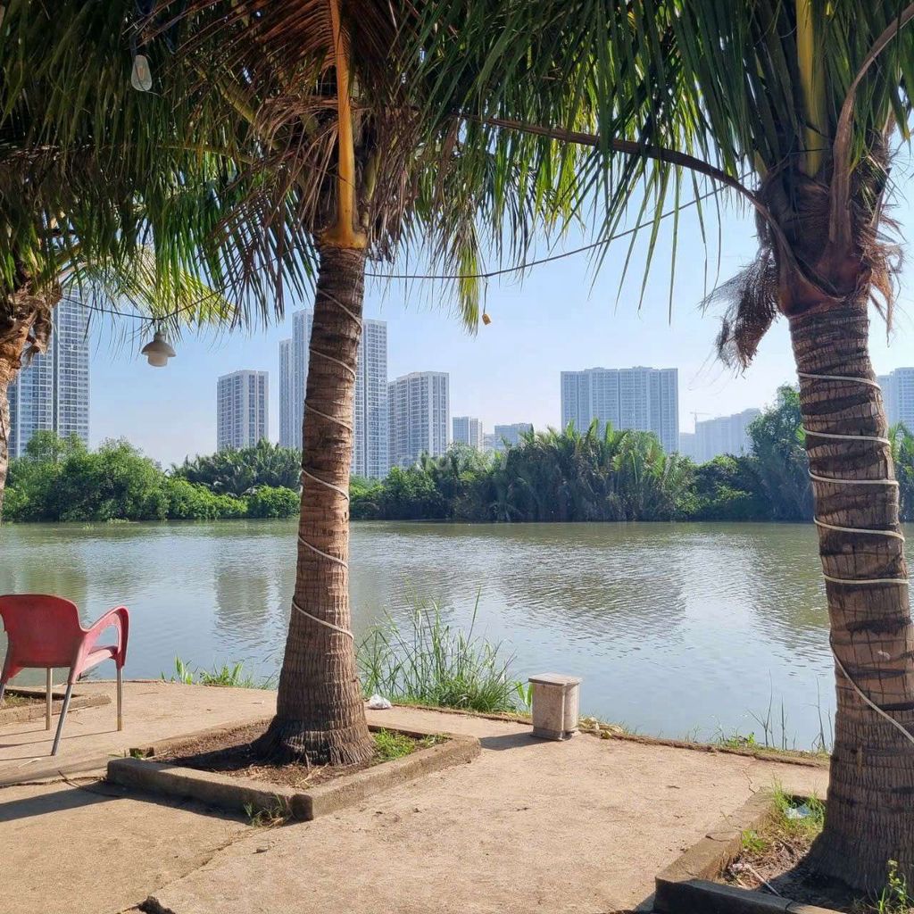 Căn nhà 80m2, 2 phòng ngủ  giá chỉ 2ty2 sẵn sổ công chứng ngay.