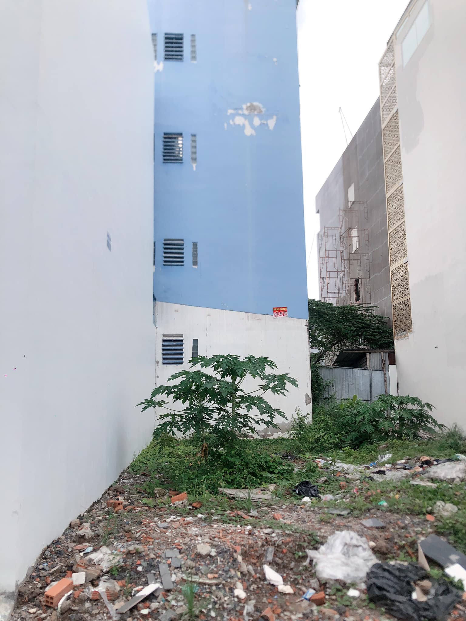 Đất thổ cư Quận 7, đường xe hơi trước cửa, được phép xây 5 Tầng