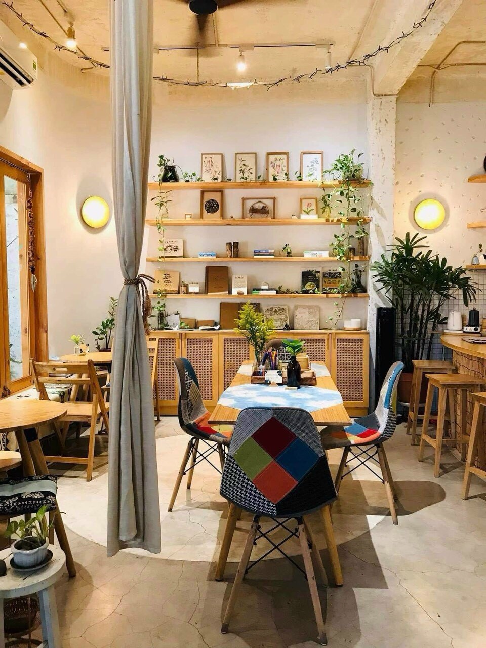 Cần bán gấp nhà MT đường Tô Hiến Thành, Q10. 4,5x25m. 5 tầng. Giá 29 tỷ.