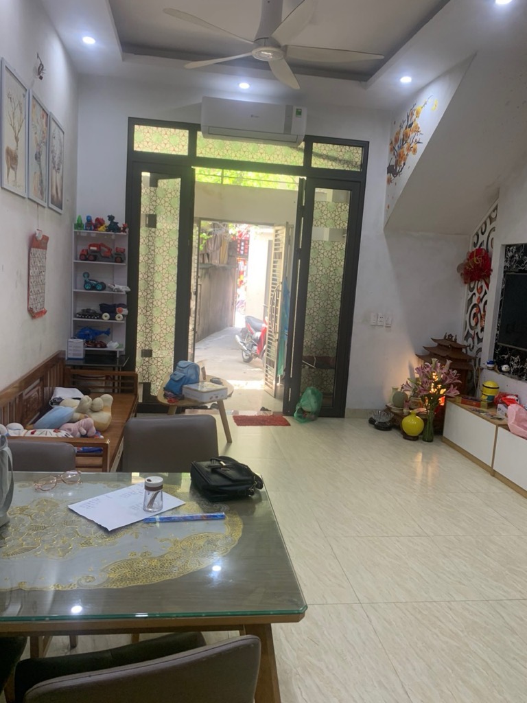 Bán 228M mặt phố 8 tháng 3 tặng nhà hai bà trưng