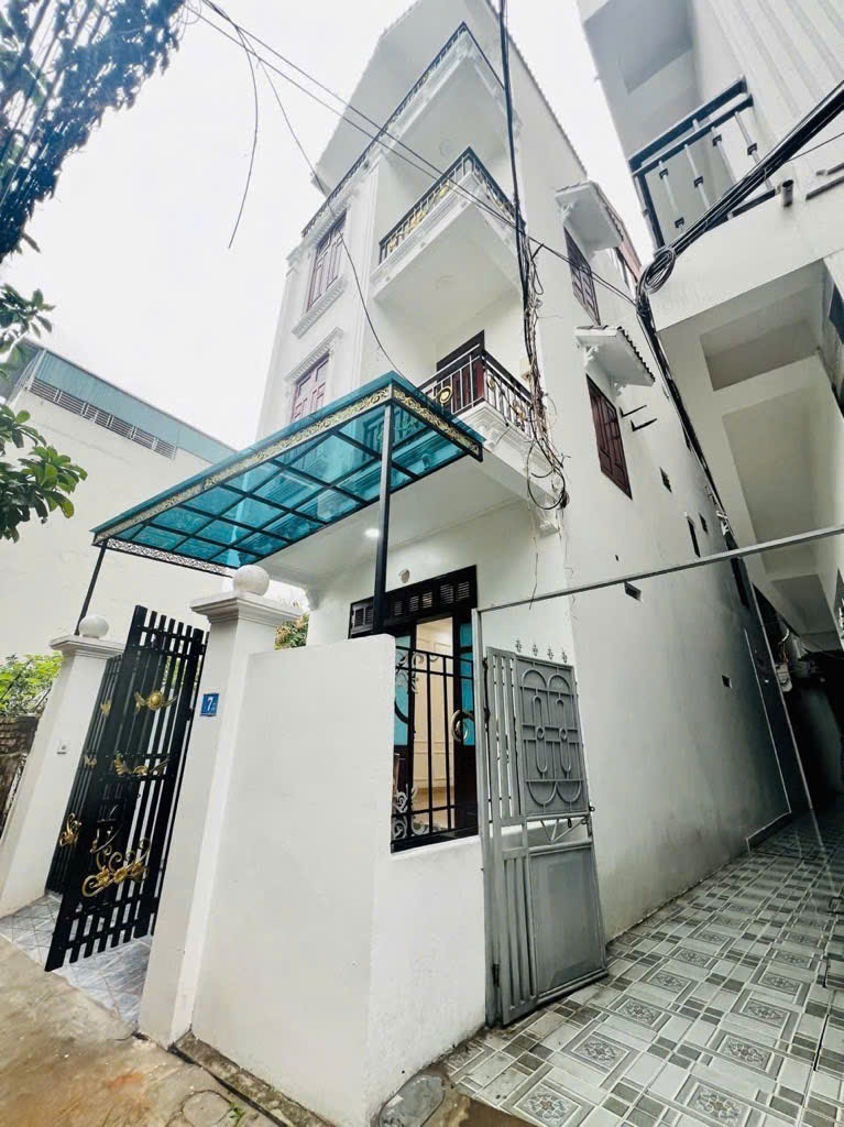 BÁN GẤP NHÀ PHÚC LỢI, 4 TẦNG. LÔ GÓC NHÀ DÂN XÂY 80M2 CHỈ HƠN 8 TỶ