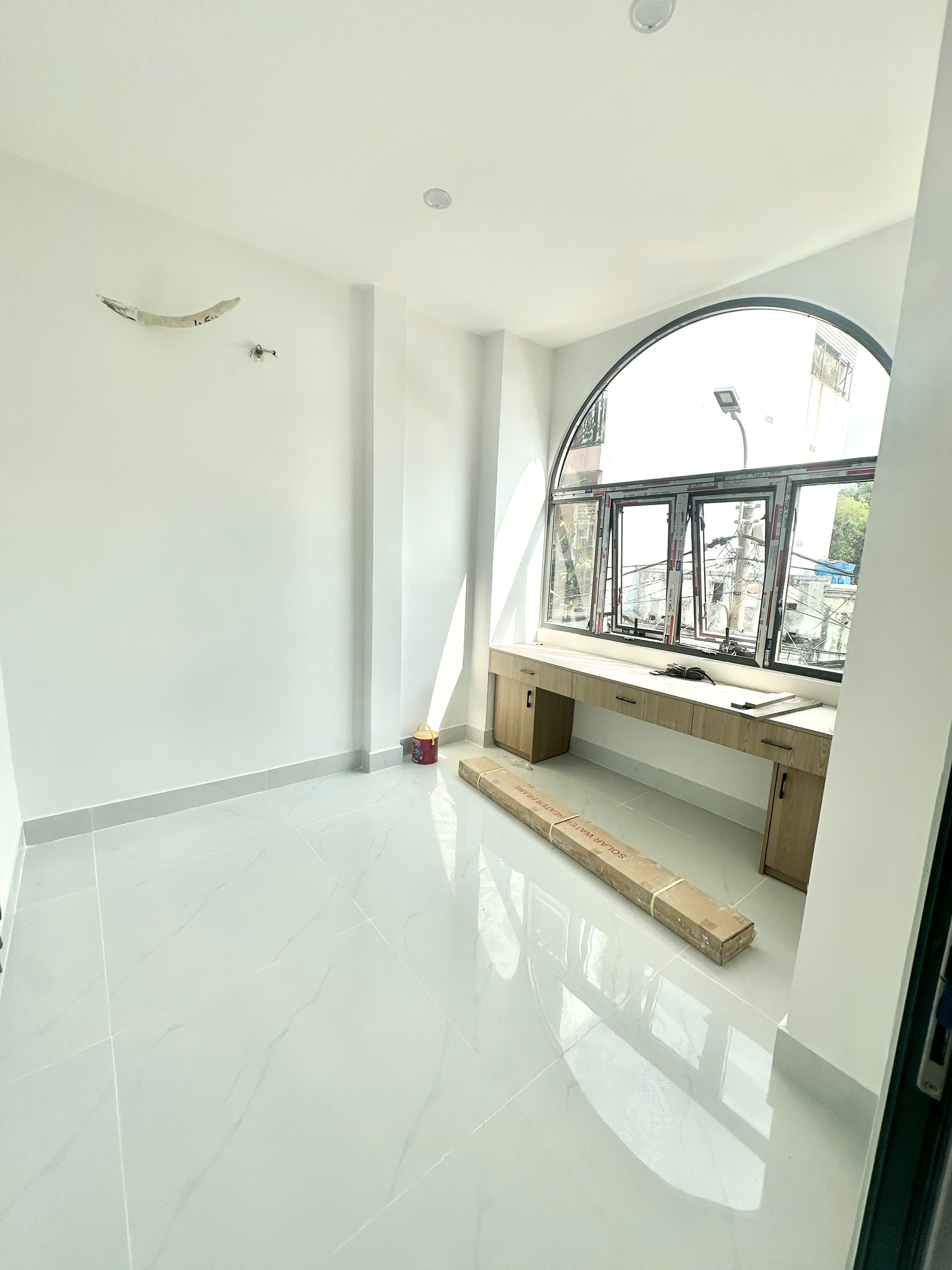 NHÀ 2 TẦNG - AO ĐÔI - HẺM XE HƠI - HƠN 3 TỶ