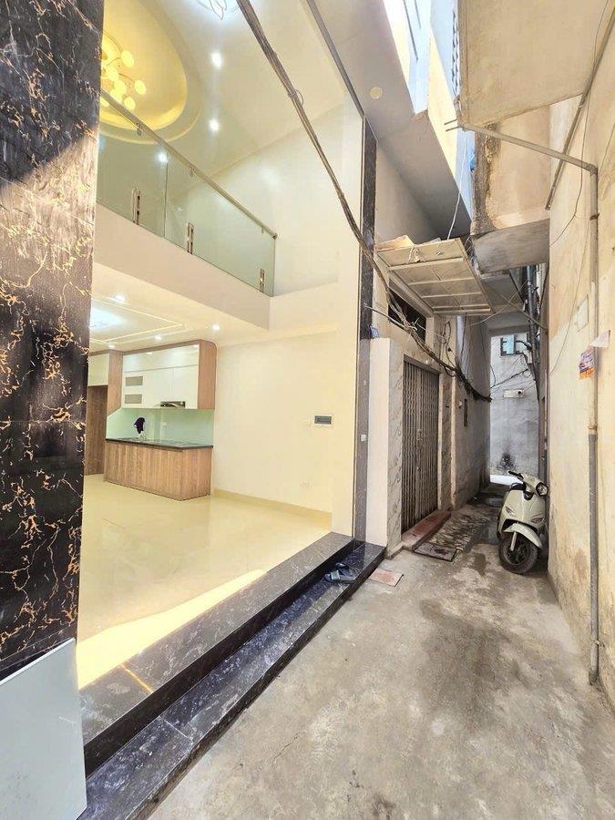 NHỈNH 9 TỶ TRUNG TÂM ĐỐNG ĐA, NHÀ MỚI 6 TẦNG THANG MÁY, THIẾT KẾ HIỆN ĐẠI,
