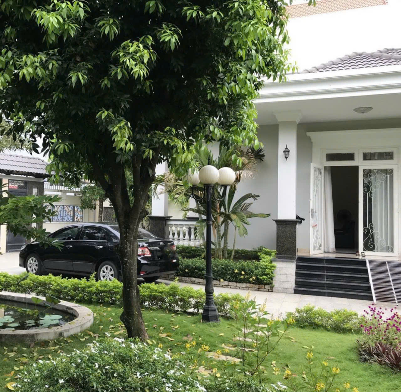 BIỆT THỰ 2 MẶT TIỀN NHÀ BÈ XÂY DỰNG TRÊN KHUÔN ĐẦT 624M2 CHỈ 42 TỶ - SỔ HÔNG
