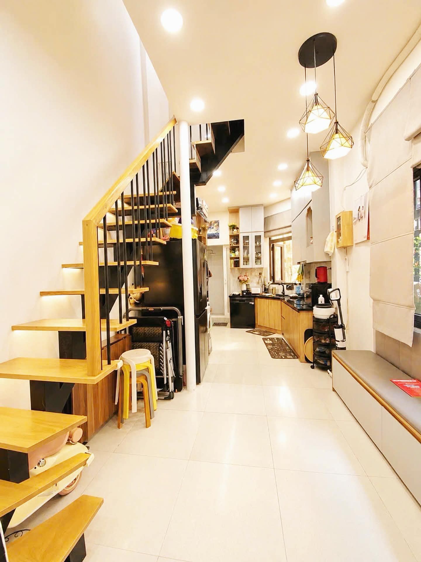 Nhà phố mới đẹp – Linh Xuân - 2 Tầng, 2MT  – Nhỉnh 3 tỷ - Đường thông thoáng –