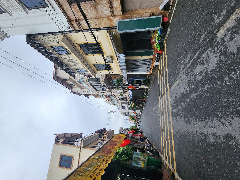 Bán nhà mặt phố yên sở 7 tầng long lanh ô tô tránh dừng đỗ kinh doanh sầm uất HM